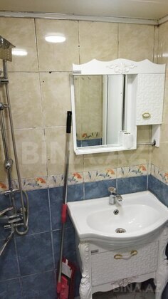 2 otaqlı Köhnə tikili, Memar Əcəmi m., Bakı