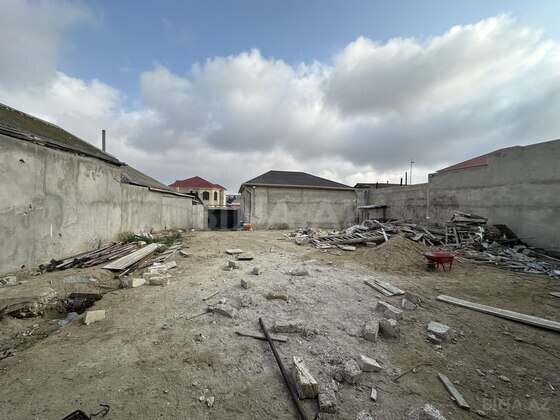 Torpaq Qaraçuxur q., Bakı