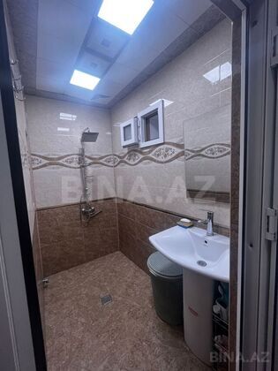 4 otaqlı Köhnə tikili, İnşaatçılar m., Bakı