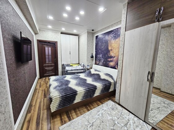 3 otaqlı Yeni tikili, İnşaatçılar m., Bakı