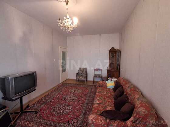 2 otaqlı Köhnə tikili, Qara Qarayev m., Bakı