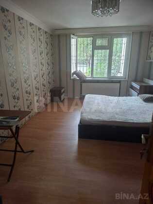 3 otaqlı Köhnə tikili, 28 May m., Bakı