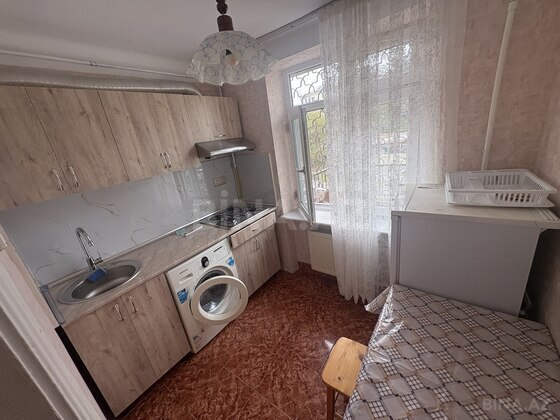 1 otaqlı Köhnə tikili, Şah İsmayıl Xətai m., Bakı