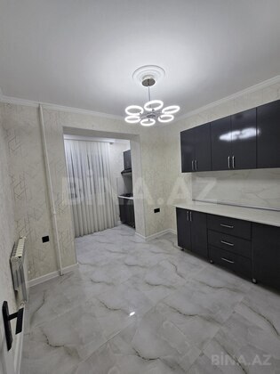 3 otaqlı Köhnə tikili, Həzi Aslanov m., Bakı