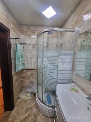 3 otaqlı Köhnə tikili, Şah İsmayıl Xətai m., Bakı