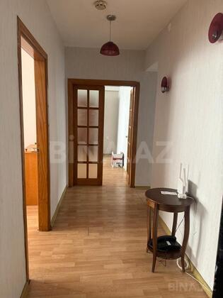 4 otaqlı Köhnə tikili, 28 May m., Bakı
