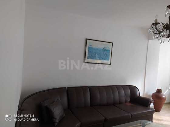 4 otaqlı Köhnə tikili, 28 May m., Bakı
