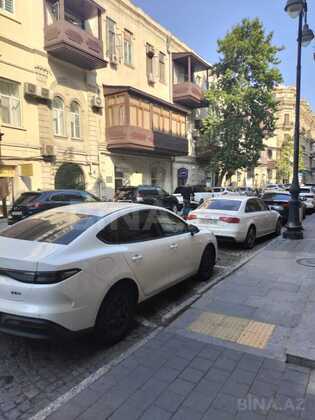 2 otaqlı Köhnə tikili, Sahil m., Bakı