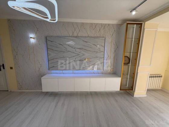3 otaqlı Köhnə tikili, Həzi Aslanov q., Bakı