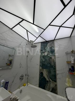 3 otaqlı Köhnə tikili, İnşaatçılar m., Bakı