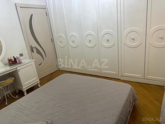 4 otaqlı Köhnə tikili, İnşaatçılar m., Bakı