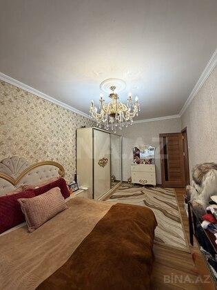 3 otaqlı Köhnə tikili, Bakıxanov q., Bakı