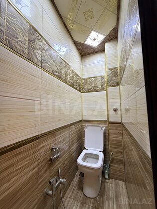3 otaqlı Köhnə tikili, Bakıxanov q., Bakı