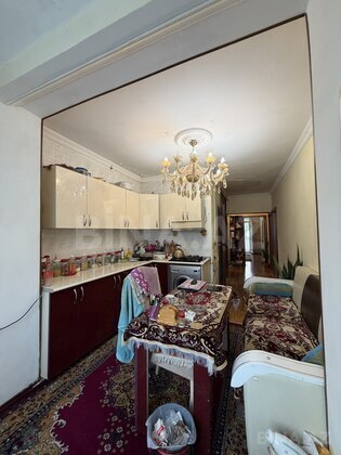 3 otaqlı Köhnə tikili, Bakıxanov q., Bakı