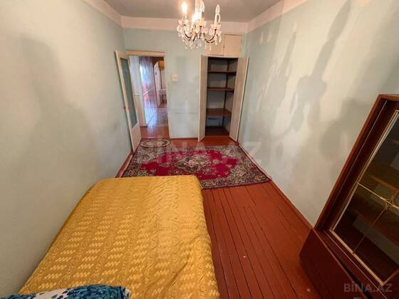 4 otaqlı Köhnə tikili, Xaçmaz r., Xaçmaz