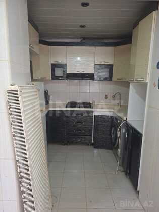 3 otaqlı Köhnə tikili, 28 May m., Bakı