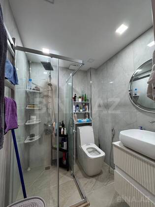 3 otaqlı Köhnə tikili, Elmlər Akademiyası m., Bakı