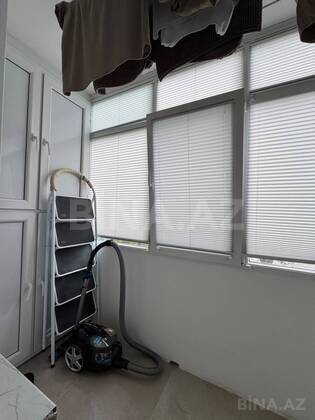3 otaqlı Köhnə tikili, Elmlər Akademiyası m., Bakı