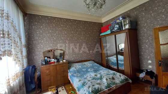 3 otaqlı Köhnə tikili, 28 May m., Bakı