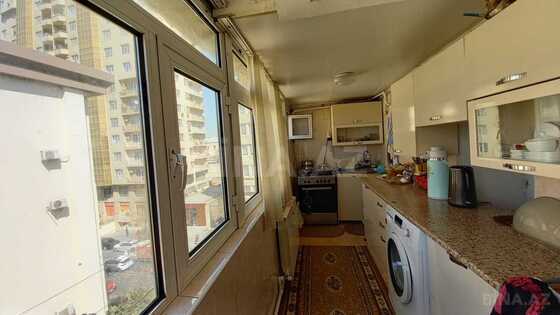 3 otaqlı Köhnə tikili, 28 May m., Bakı