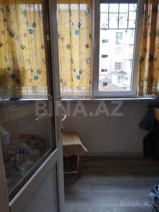 4 otaqlı Köhnə tikili, Xalqlar Dostluğu m., Bakı