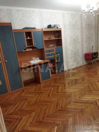 4 otaqlı Köhnə tikili, Xalqlar Dostluğu m., Bakı