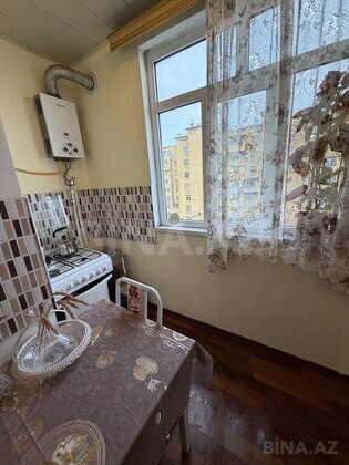 2 otaqlı Köhnə tikili, Yeni Günəşli q., Bakı