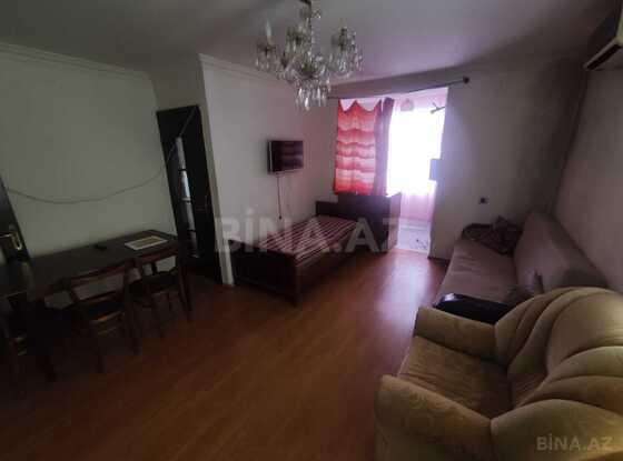 2 otaqlı Köhnə tikili, Elmlər Akademiyası m., Bakı