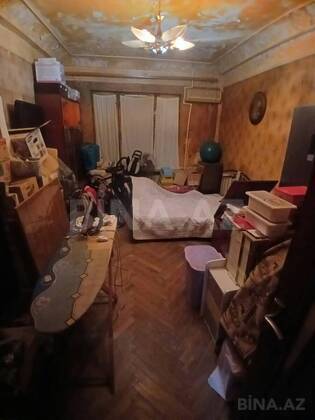 3 otaqlı Köhnə tikili, Neftçilər m., Bakı
