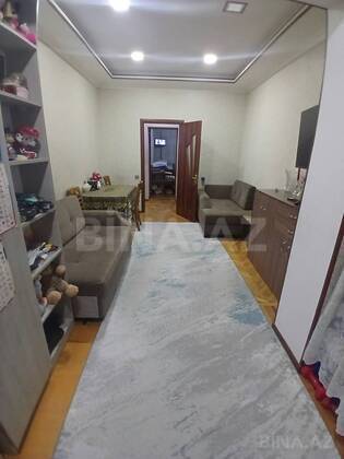3 otaqlı Köhnə tikili, Neftçilər m., Bakı