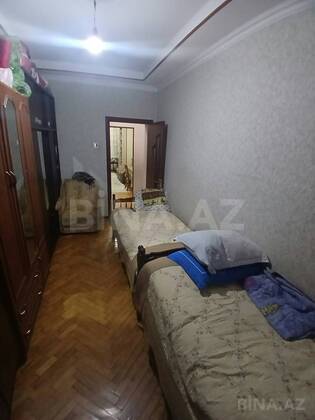 3 otaqlı Köhnə tikili, Neftçilər m., Bakı