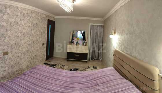 4 otaqlı Köhnə tikili, Neftçilər m., Bakı