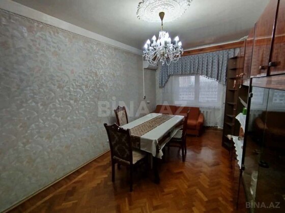 4 otaqlı Köhnə tikili, Əhmədli m., Bakı