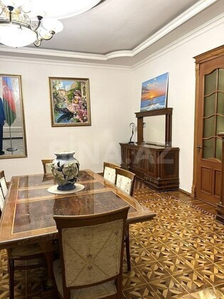 3 otaqlı Köhnə tikili, 28 May m., Bakı