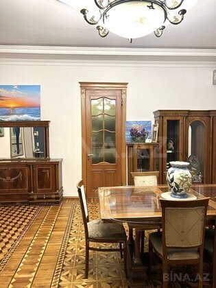 3 otaqlı Köhnə tikili, 28 May m., Bakı
