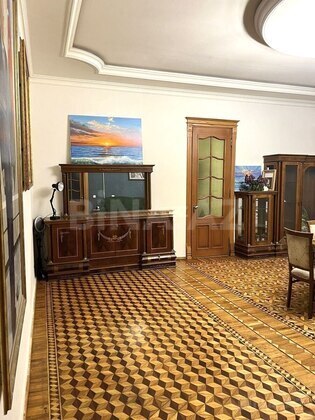 3 otaqlı Köhnə tikili, 28 May m., Bakı