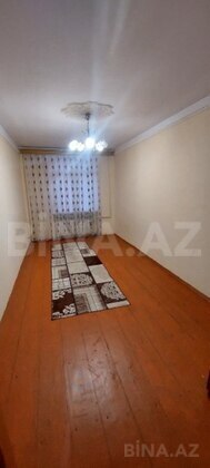 3 otaqlı Köhnə tikili, Neftçilər m., Bakı