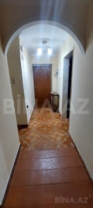 3 otaqlı Köhnə tikili, Neftçilər m., Bakı