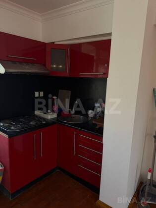 3 otaqlı Köhnə tikili, Bayıl q., Bakı