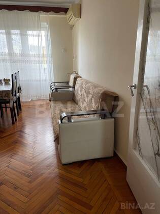 2 otaqlı Köhnə tikili, Elmlər Akademiyası m., Bakı