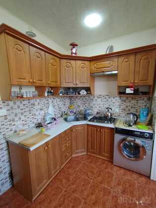 4 otaqlı Köhnə tikili, İnşaatçılar m., Bakı