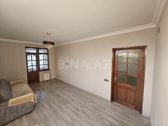 2 otaqlı Köhnə tikili, Neftçilər m., Bakı