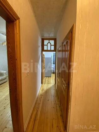 3 otaqlı Köhnə tikili, Qaraçuxur q., Bakı