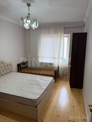 3 otaqlı Köhnə tikili, Qaraçuxur q., Bakı