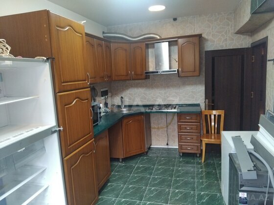 3 otaqlı Yeni tikili, Elmlər Akademiyası m., Bakı
