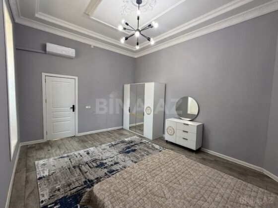 4 otaqlı Köhnə tikili, Nizami m., Bakı