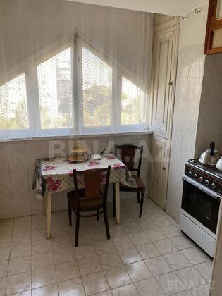 2 otaqlı Köhnə tikili, Əhmədli m., Bakı