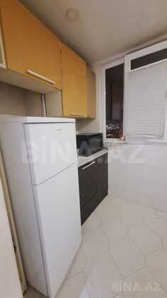 3 otaqlı Köhnə tikili, Elmlər Akademiyası m., Bakı