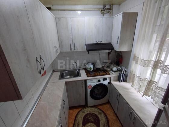 3 otaqlı Köhnə tikili, Neftçilər m., Bakı
