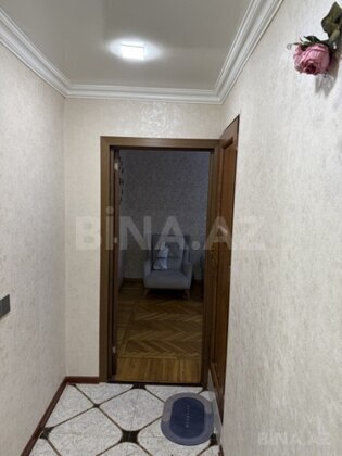 2 otaqlı Köhnə tikili, Elmlər Akademiyası m., Bakı